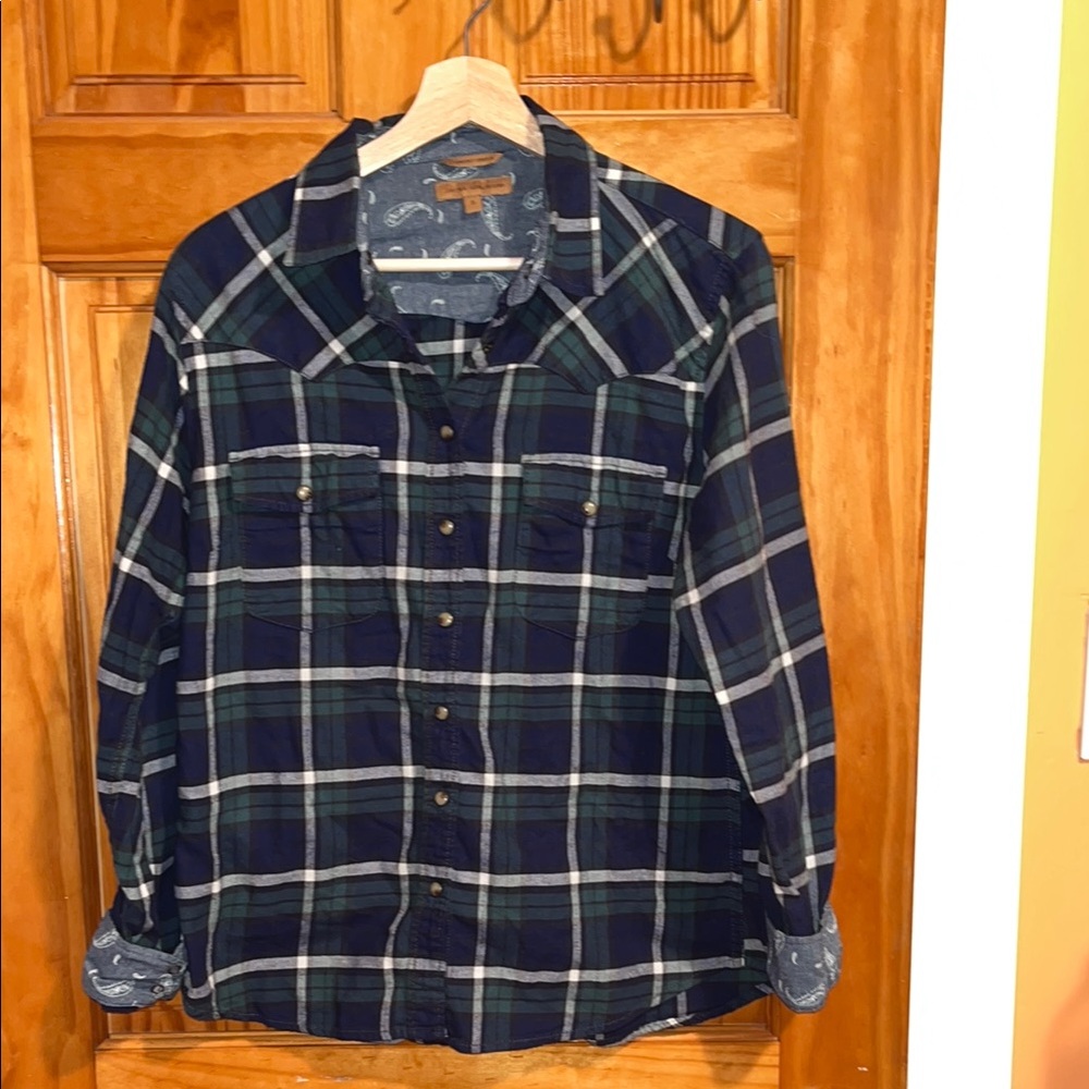 Women’s Plaid Button-Up Shirt